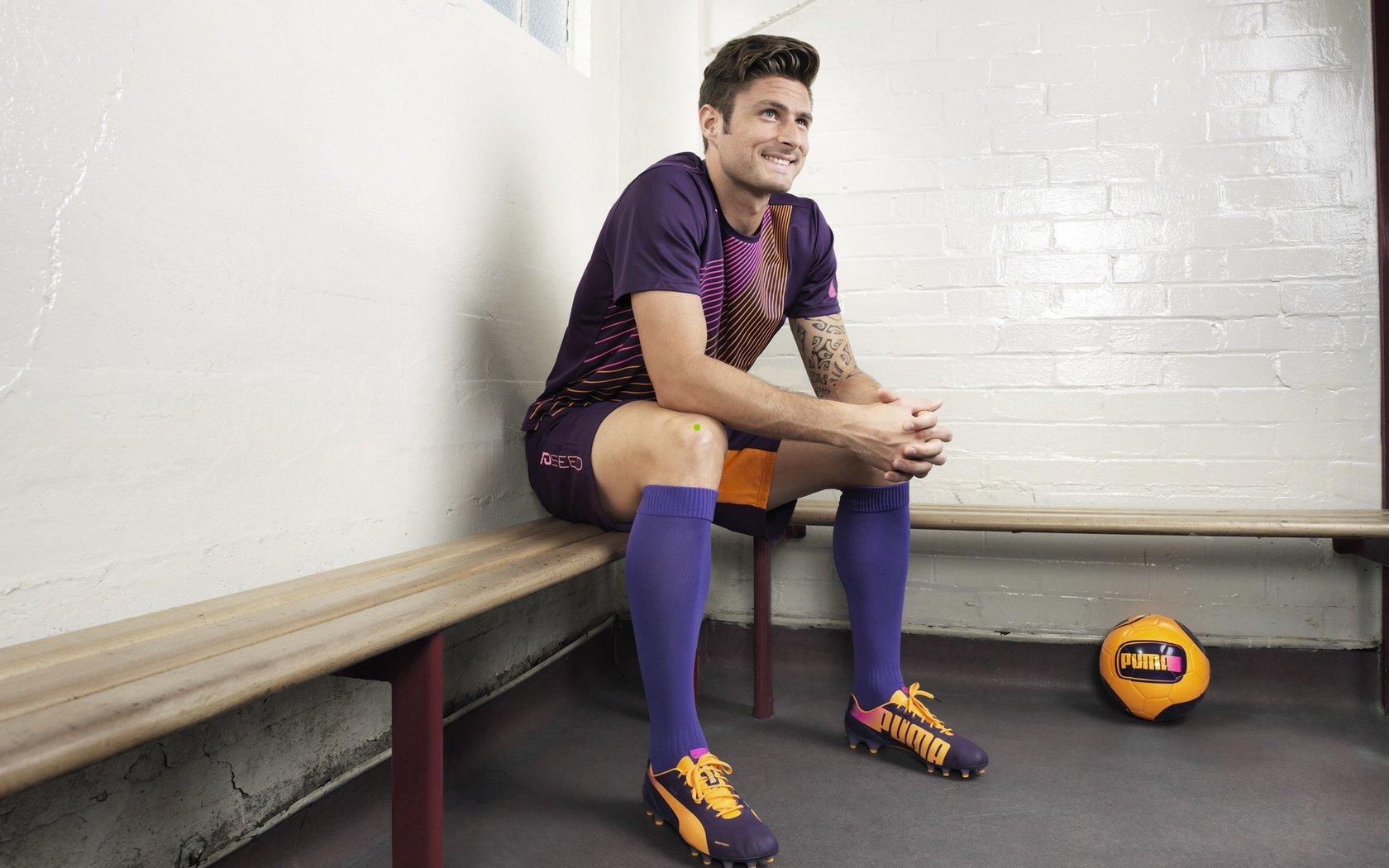 ayx.com-杰伦-布朗犀利突破暴力扣篮，凯尔特人主场力克劲敌